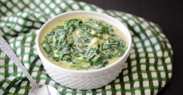 Creamed Spinach With Garlic Recipe